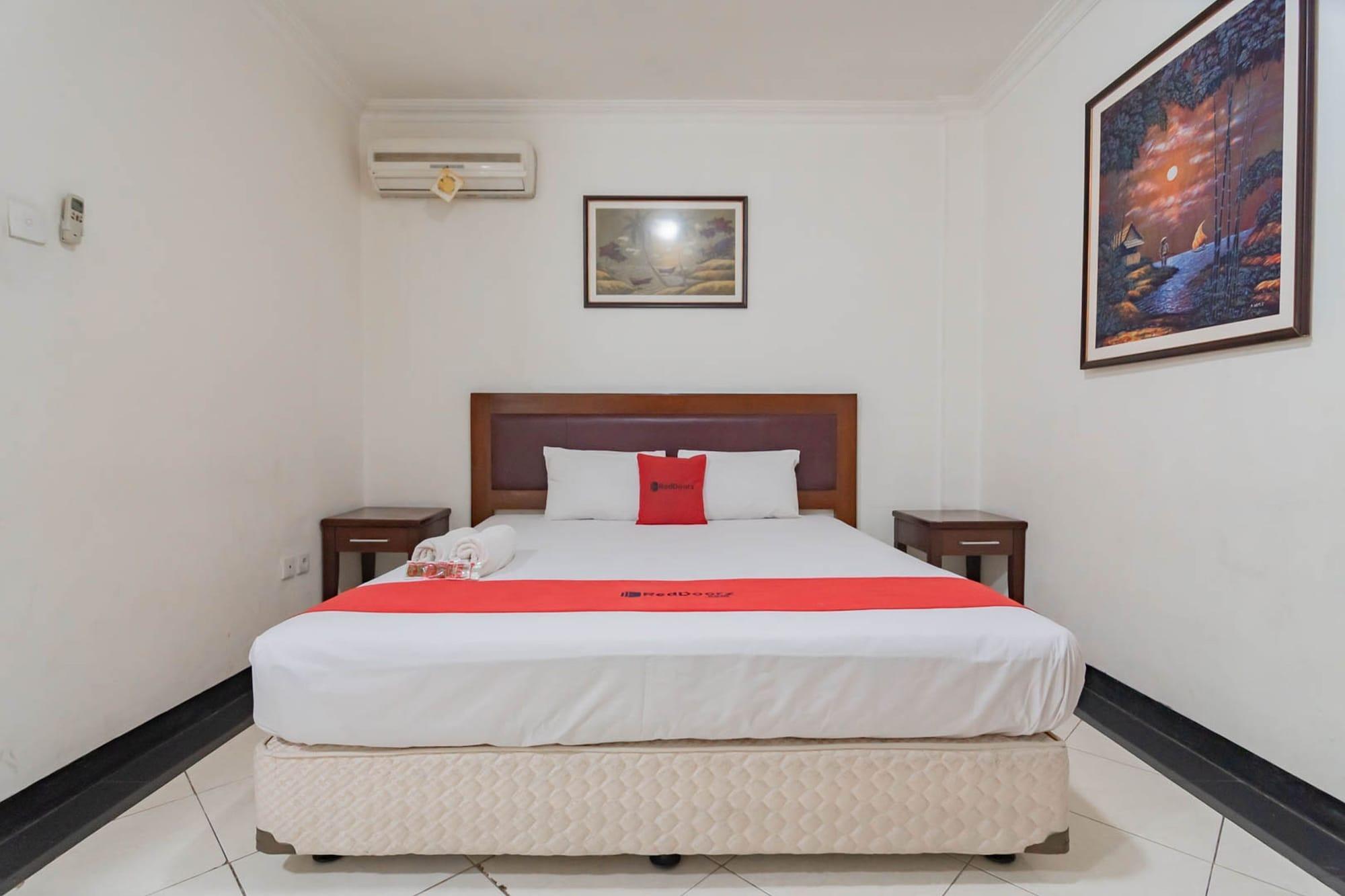 Reddoorz Plus At Buah Batu Bandung Exterior photo
