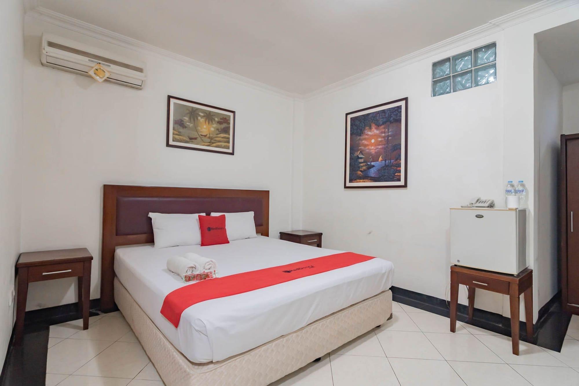 Reddoorz Plus At Buah Batu Bandung Exterior photo